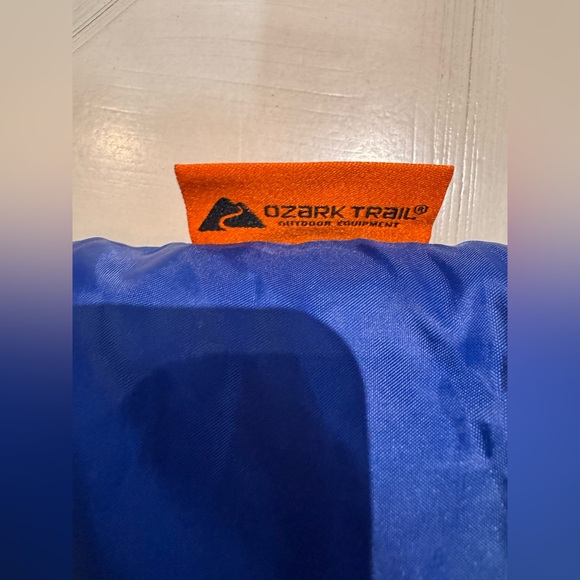 OZARK Trail Youth Camp Sleeping Bag – Blue and Teal (Excellent Condition) - Picture 6 of 16